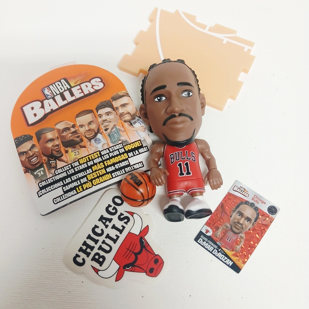 Zuru 5 Surprise NBA Ballers Chicago Bulls DeMar DeRozan